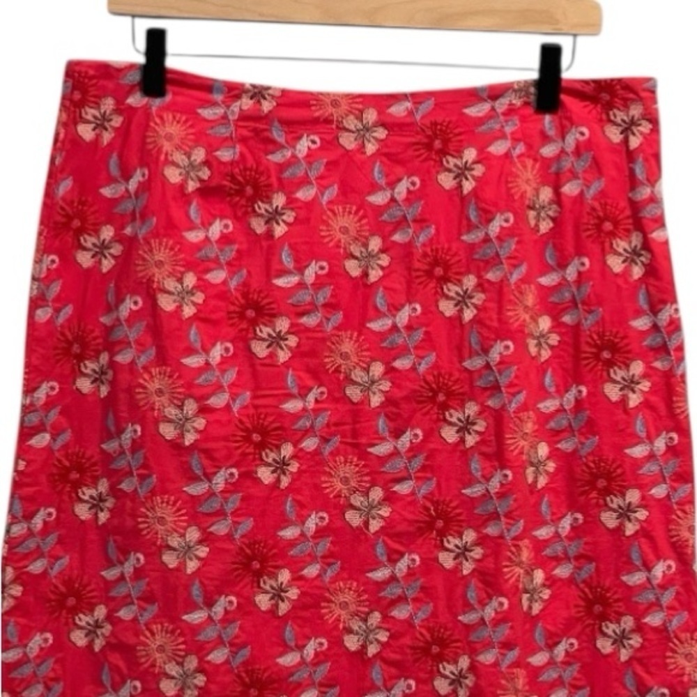 JOHNNY WAS Dark Pink Floral Embroidered Skirt,
Side Zip, Below Knee Length, L - Picture 13 of 13